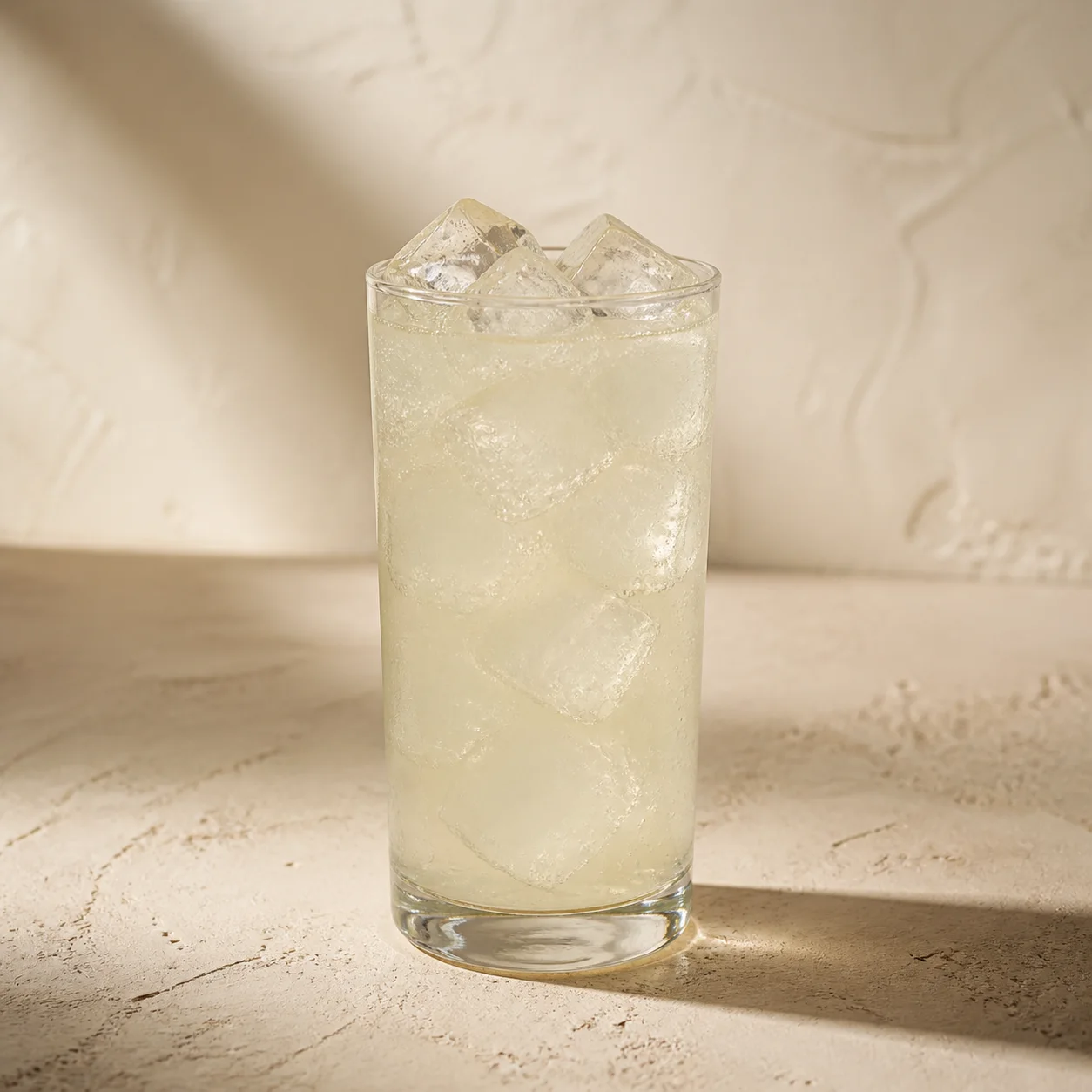 Wray & Ting cocktail